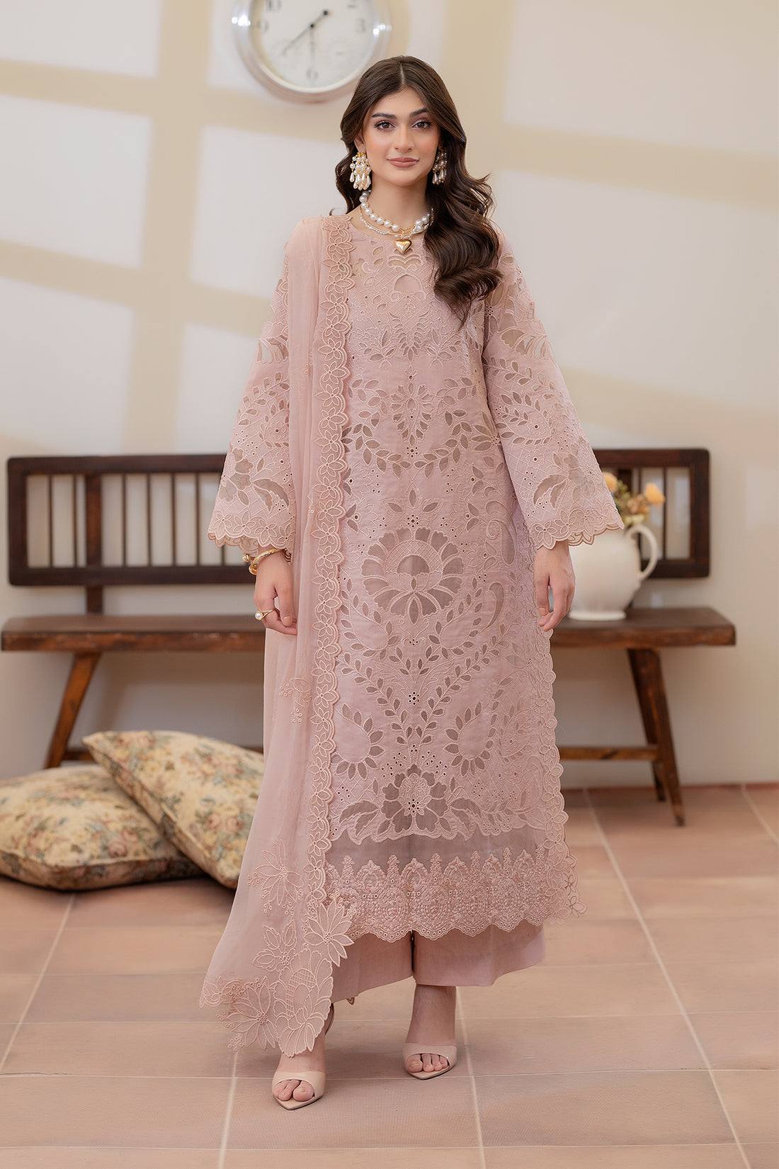 Imrozia Luxury Embroidered Lawn 3 Piece Unstitched Suit