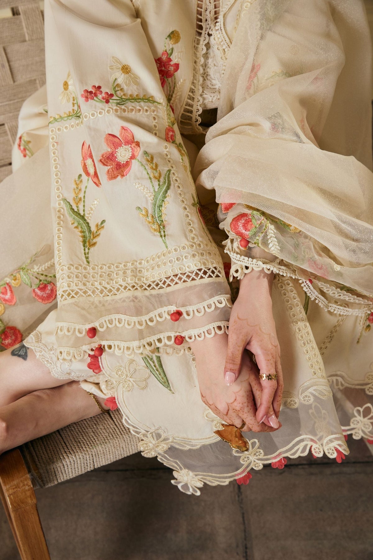 Hala 3PC Embroidered Lawn Unstitched Suit