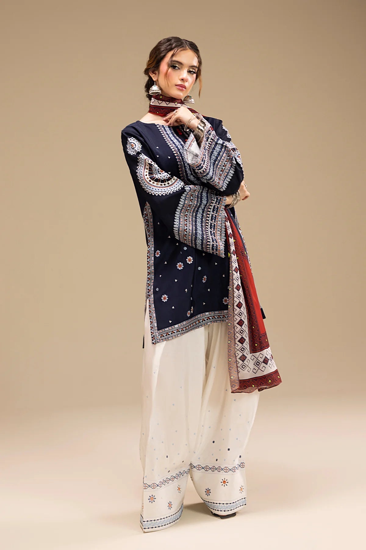 Zaloque Rangrez 3 Piece Unstitched Embroidered Lawn Suit