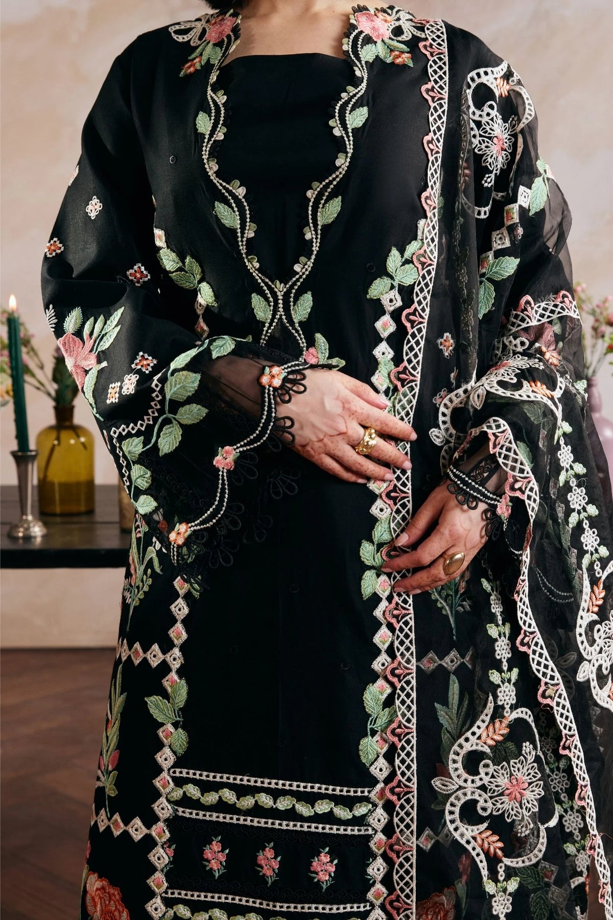 Gul Meena 3PC Embroidered Lawn Unstitched Suit