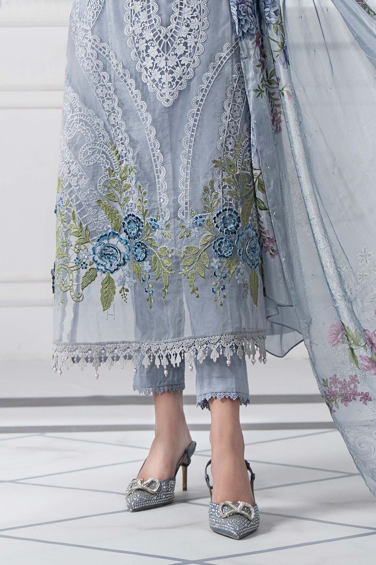 Maria B - Stitched Embroidered Organza 3PC Suit (DS-2509-B)