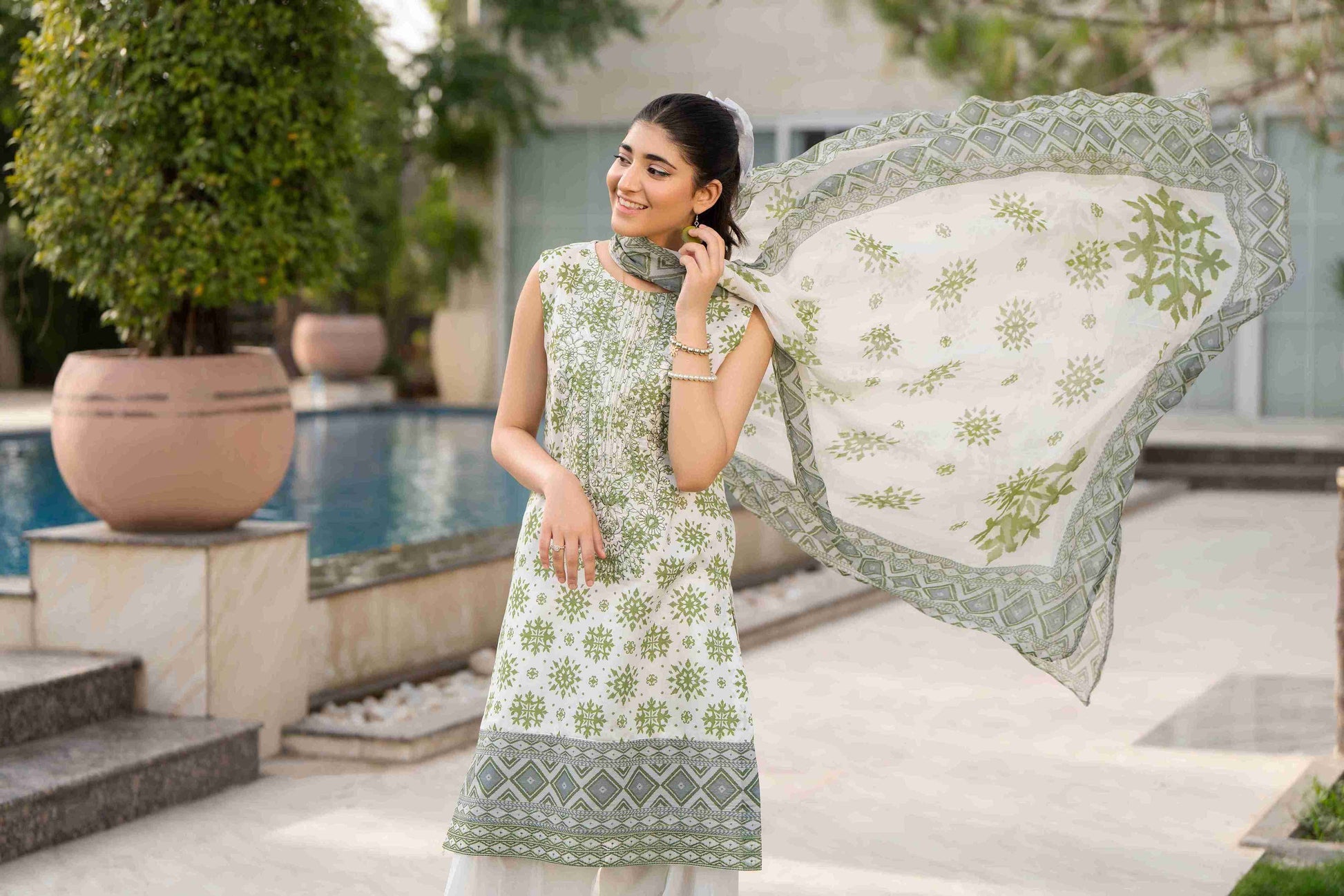 Premium Printed Lawn 3-Piece Suit with Embroidered Neckline
