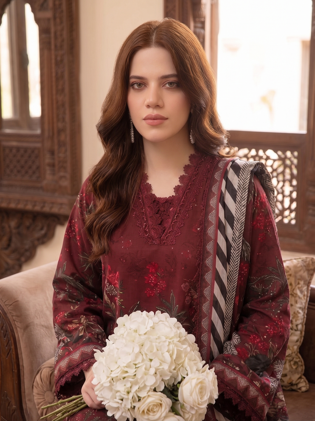 Safa Noor 04 Digital Printed Luxury Lawn 3-Piece Suit