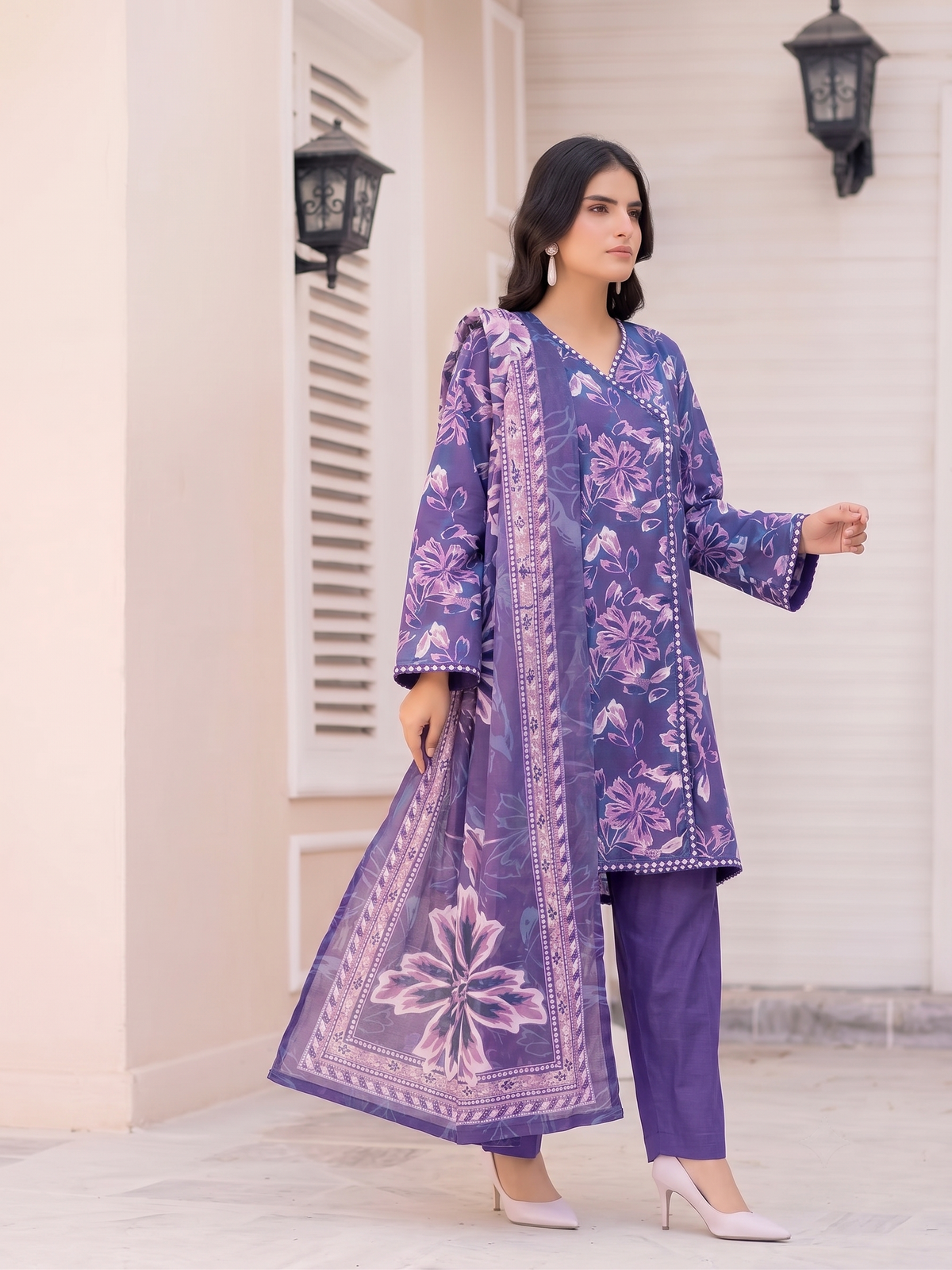 Raabi Signature Vol-6 Design 07 Purple Digital Printed Slub Lawn 3-Piece Suit