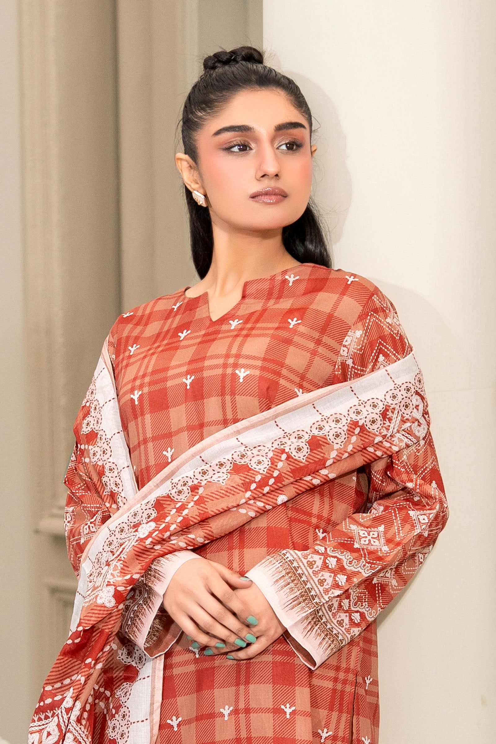 Safa Noor Light Red Printed Lawn 3-Piece Suit
