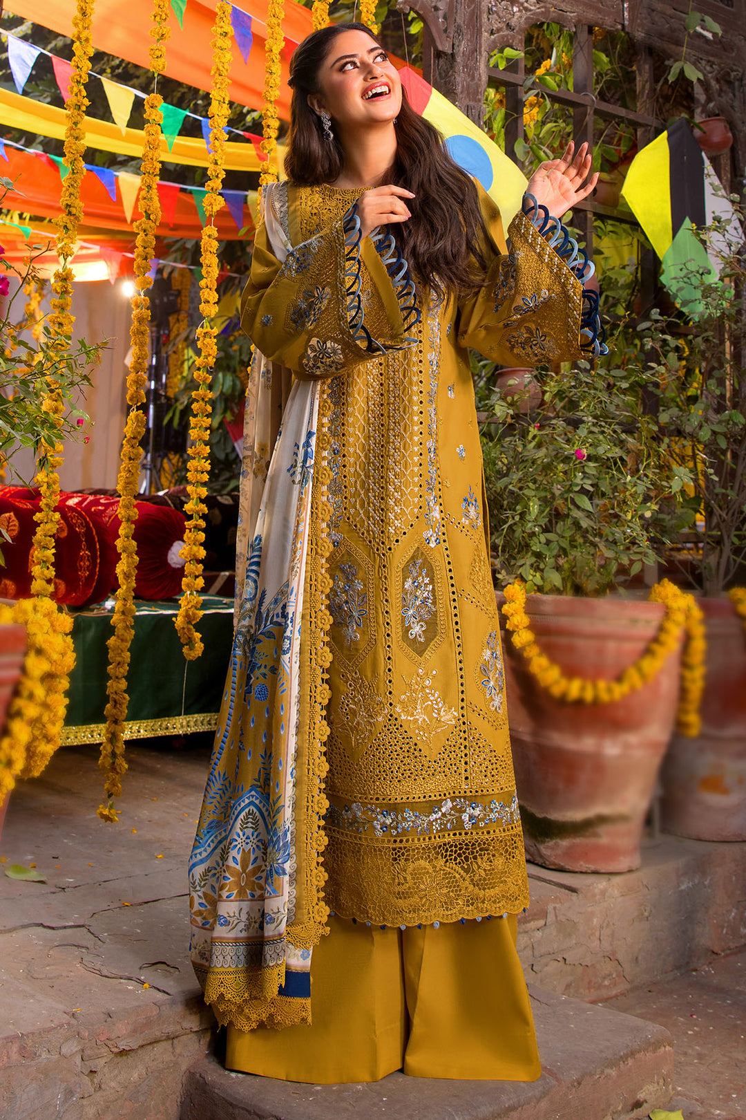 Arabella 3PC Embroidered Lawn Unstitched Suit