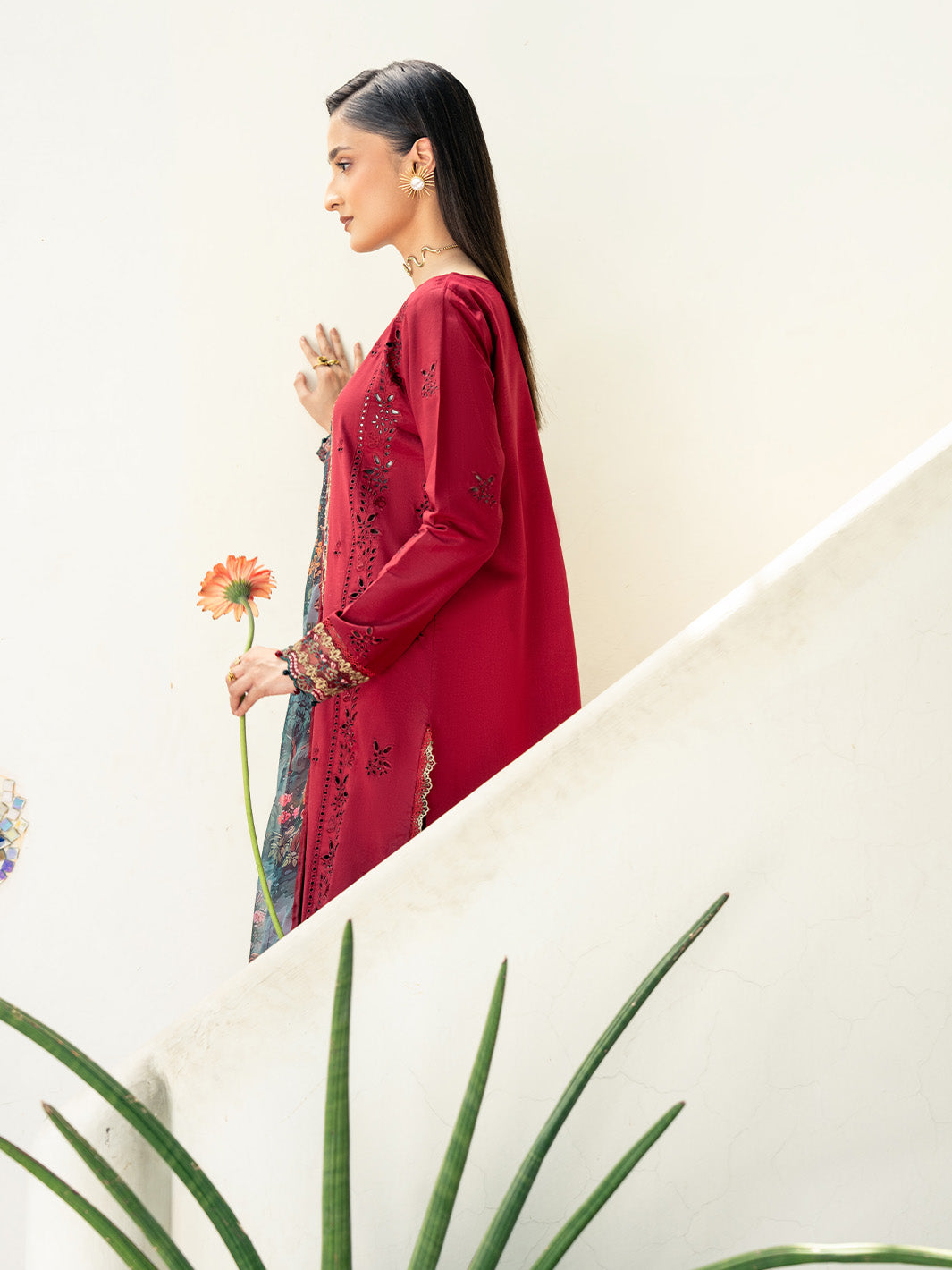 Mahrosh 3PC Embroidered Lawn Unstitched Suit with Silk Dupatta