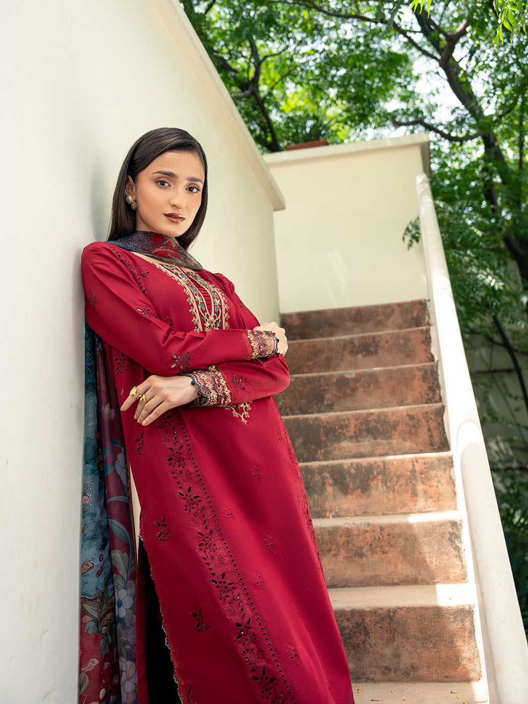 Mahrosh 3PC Embroidered Lawn Unstitched Suit with Silk Dupatta