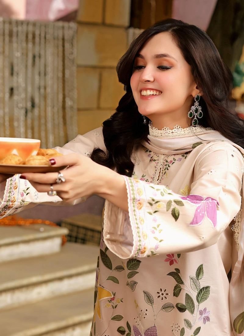 Shine In Off White Dress with Green Embroidery 3 Piece Unstitched Lawn Suit